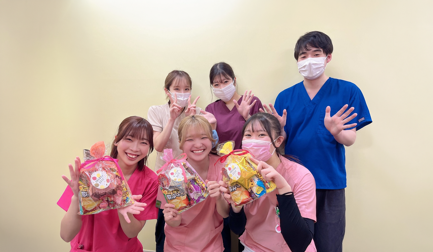 スタッフの集合写真